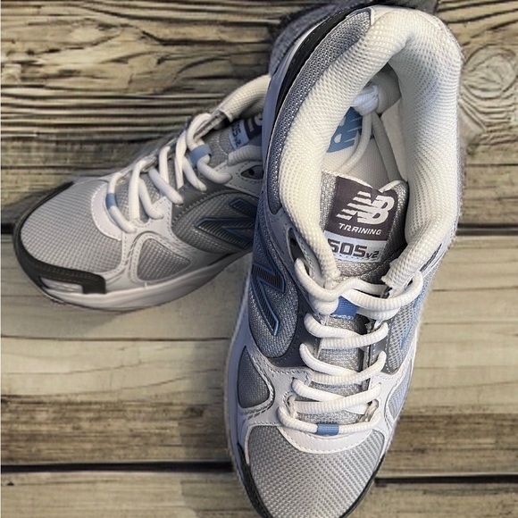 New. Balance - Picture 2 of 5